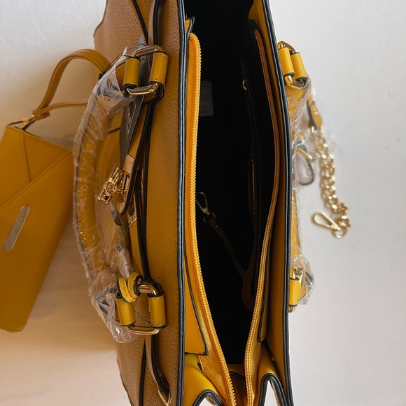 Christine Satchel and Wallet by Mia K. - Picture 5 of 6